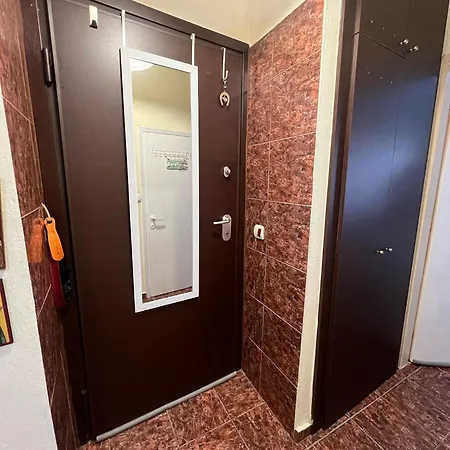 Popi For Rent Floor With Balcony 38 Qm τμ New Bed !!! Peraía