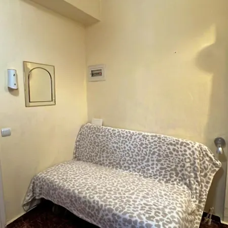 Popi For Rent Floor With Balcony 38 Qm τμ Apartmán Peraía