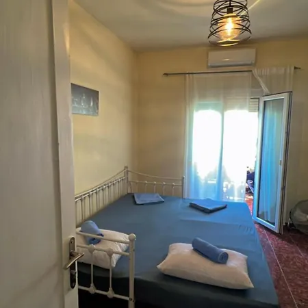 Popi For Rent Floor With Balcony 38 Qm τμ * Peraía